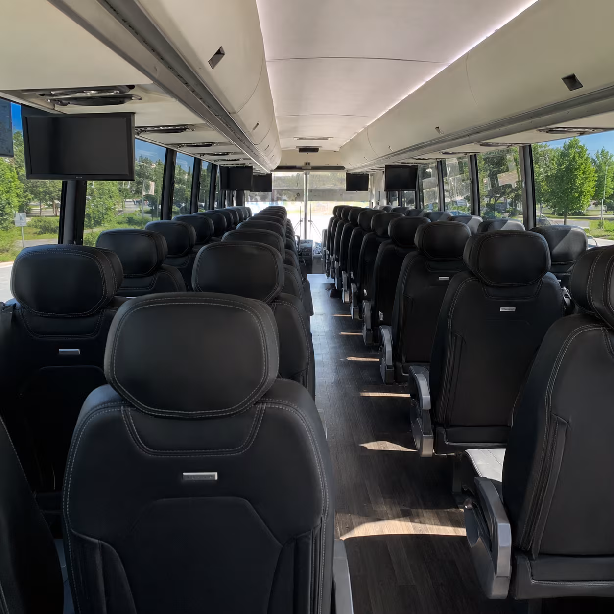 bountiful travel to bountiful concerts with a charter bus rental