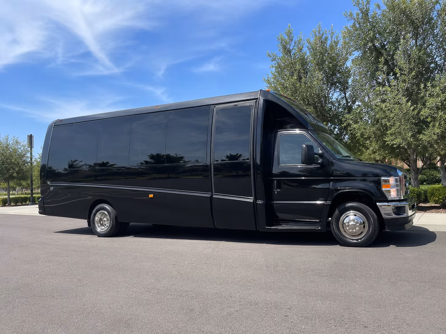 murray private airport shuttles for murray pickups and drop offs